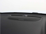 【harman/kardon】世界のオーディオファン垂涎のプレミアムサウンドシステムを搭載。原音に近い音場空間を忠実に再現。乗る人すべてに最良の音響体験を提供します。