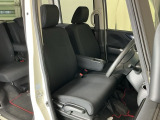 当車両は、次のお客様に気持ちよくお乗りいただくため、専門スタッフによる【徹底シートクリーニング】を施工済みです!