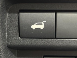 【パワーバックドア】スマートキーや運転席のボタンを押すだけでリアゲートが自動で開閉します!荷物を持っている時や、高い位置にあるバックドアを閉める際に便利な機能です♪