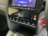 運転席/助手席シートヒーターで寒い日もすぐに温かくなり快適に過ごせます。2段階の温度調整が可能です
