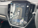 【マルチテレインモニター】車のフロントやサイドのカメラ画像を同時にモニター表示することで、悪路や狭い道を走行時でも周囲の状況確認ができ安心!本格SUVにうれしい装備です♪