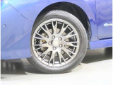 タイヤサイズは【215/50R17】アルミホイールは純正です〇