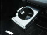 ◆ドリンクホルダー◆手の届きやすい場所にドリンクホルダーがあり、とても便利です。