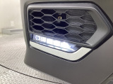 LEDヘッドライト☆HIDヘッドライトより省電力かつ、ライトを点けた際の立ち上がりも早いです☆寿命も長いのでお財布にも優しいオススメ装備☆