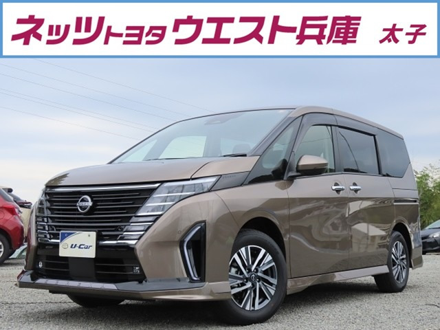 セレナ 1.4 e-4ORCE ハイウェイスターV 4WD 