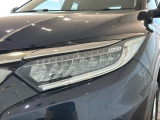 LEDヘッドライトは、点灯の瞬間から最大光量を発揮し、突然暗くなるトンネルなどでの安定感を高めます。