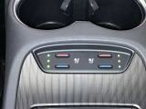 暑い夏はヒンヤリ!寒い冬はポカポカ!シートが快適に!運転席・助手席に付いています!