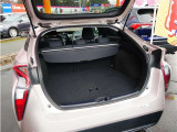 大きく開くバックドア!荷物の出し入れも楽々です