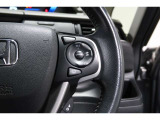 Hondaセンシングの機能のひとつ、アダプティブクルーズコントロール付!アクセルから足を離しても設定したスピードと前車との車間を保ち走行してくれます!車線維持もアシスト☆高速道路で疲労軽減ですね☆