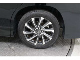 205/55R17サイズのタイヤになります。
