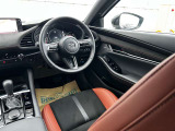 運転者を中心に作り上げられたインパネ、疲労軽減されるシート設計