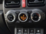 オートエアコンを装備しております!自動で調整してくれますので、車内も快適です☆