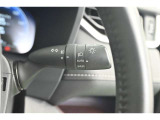 周囲の明るさに連動して、ヘッドライトが点灯・消灯します。ヘッドライトの点け忘れは大きな事故につながりかねません。