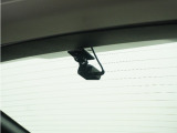 ◆リアにもドライブレコーダーを装備しております◆映像・音声などを記録する自動車用の装置です。もしもの事故の際の記録はもちろん、旅行の際の思い出としてドライブの映像を楽しむことができます。