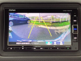 バックモニター付きで、車庫入れやバック時の後方確認をしっかりサポート。モニターに映し出される映像で死角も確認しやすく、狭い場所での駐車や後退時の操作をより安心して行えます。