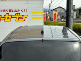 ルーフに気になる傷やへこみもございません