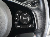 ◆アダプティブクルーズコントロール◆予め設定した車速内でクルマが自動的に加減速。前走車との適切な車間距離を維持しながら追従走行します。【LKAS】車線維持支援システムでステアリング操作を支援。