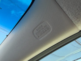 側面衝突時に、子供から大人までさまざまな体格の乗員の頭部や頚部を幅広い範囲で保護し、特にセンターピラーへの頭部衝突を防ぐサイドカーテンエアバッグ☆