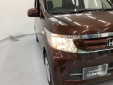 自社整備工場で点検整備をおこなってからお渡ししています。車検が残っている場合は『12ヶ月点検整備』を、車検整備付きの場合は『車検整備』をおこないます。整備費用は車両本体価格に含まれています。