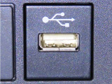 USB端子を装備しております。