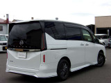 セレナ  2.0 AUTECH 4WD
