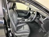 車高も高く乗り降りし易いです。