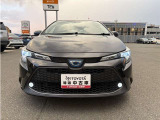 高いホールド性で運転姿勢が安定します。長距離ドライブでも疲れにくいのが魅力です。快適なドライビングライフをお送りください♪