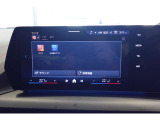 クルマの頭脳ともいえる、管理システム、iDrive。ナビだけではなく、オーディオ操作や車両情報の表示などをコントロールできます。便利さと安全性の向上にも繋がっています。