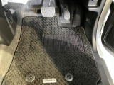 より多くの一般の方へ車を届けれればと思っておりますので同業者様への販売は極力控えさせて頂いております。ご了承下さい。