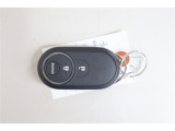 スマートキー。ドアの開錠施錠はドアノブに触れるだけ。センサーが感知して開錠施錠をしてくれます。