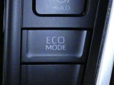 ECOモードです。燃費を良くするために、アクセルやエアコンの制御を穏やかにする機能です。