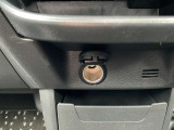 12V電源ソケットです。