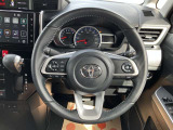 手にしっかりと馴染むとても運転しやすいハンドルです。是非一度、実際に触ってお確かめください!