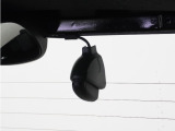 ◆リアにもドライブレコーダーを装備しております◆映像・音声などを記録する自動車用の装置です。もしもの事故の際の記録はもちろん、旅行の際の思い出としてドライブの映像を楽しむことができます。
