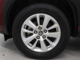 16インチアルミホイールを装着しています。タイヤサイズ205/65R16