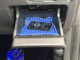 運転席からすぐ手が届く収納ボックス★サッと取り出したい小物を収納しておくと便利です!