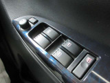 オートミラー装備なので鍵の開け締め(またはエンジンスタート)に連動してドアミラーが開閉します!
