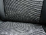 ◆ISOFIX◆シートベルトいらずでチャイルドシートと固定金具を連結するだけでガッチリ固定できます。