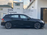 ロングホイールベース&ショートオーバーハングを採用する事で快適性と運転性能の両立を実現しています。また、エクステリアデザインがスタイリッシュに引き締まります。