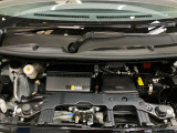 エンジンルームもクリーニング済みできれいですよ。日産の整備士がしっかりと丁寧に点検していますので安心してお乗りいただけます
