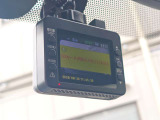 ドライブレコーダー装備です!もしもの時やあおり運転など、映像記録は証拠になるのであると安心ですね!