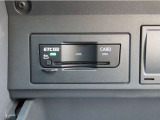 ETC車載機付きでECOでスムーズに高速道路に乗れます。