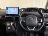 機能的なインパネはスイッチ類の操作性も良好!洗練されたスタイリッシュなデザインも好評です!