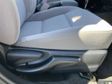 運転席は高さ調整可能です!どんな体型の方でもぴったりフィット!