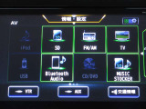 フルセグTV視聴可能・CD/DVD再生機能付きで、Bluetoothオーディオや音楽レコーディングにも対応しており、車内のエンターテインメントが充実しております ♪