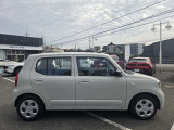 車両右側面です。