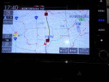 ナビゲーションを装備。多彩な機能で快適ドライブをアシスト。オーディオ機能も充実していますね。