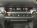 エアコンはオートエアコンです☆快適な空間で運転していただけます☆