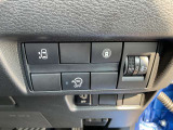 オートスライドドアは、運転席前にあるスイッチの操作でもオート開閉ができ、とても便利です。