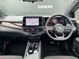 前席内装の全体像です。是非実車をご覧にお越し頂き実際にお座りください。